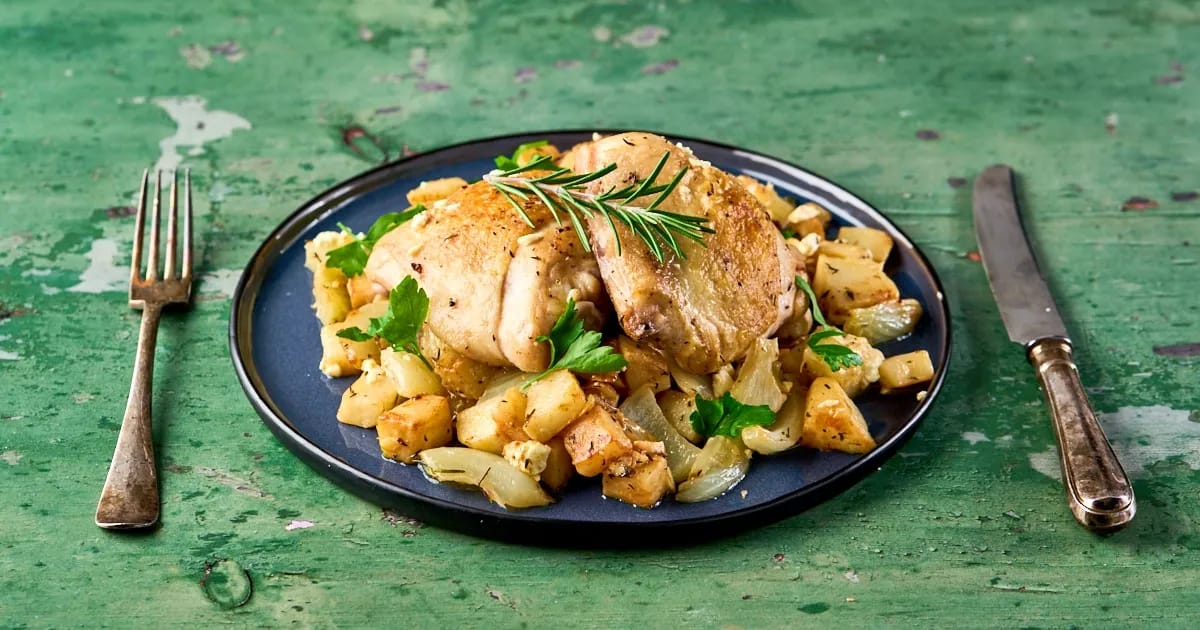 Kipkarbonades met knolselderij, venkel en feta