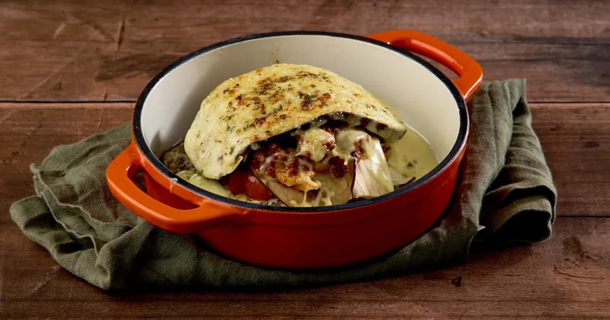 Koolhydraatarme moussaka met kaas en gehakt