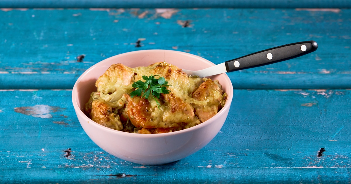 Ovenschotel met vis, wortel en prei